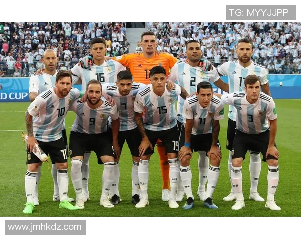 卡塔尔足球传奇球星全景回顾及其辉煌成就分析